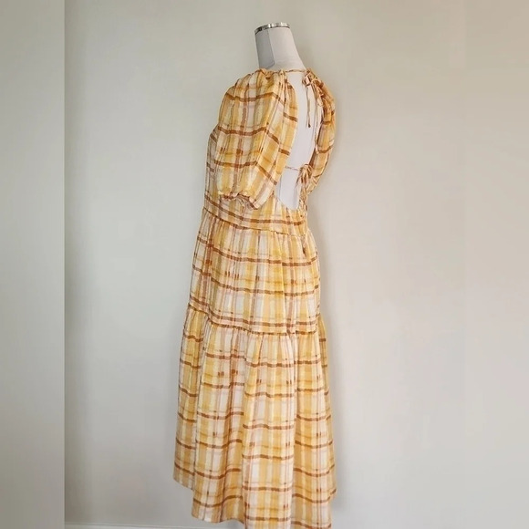 NWOT || ASTR THE LABEL || Llana plaid dress - Picture 5 of 9